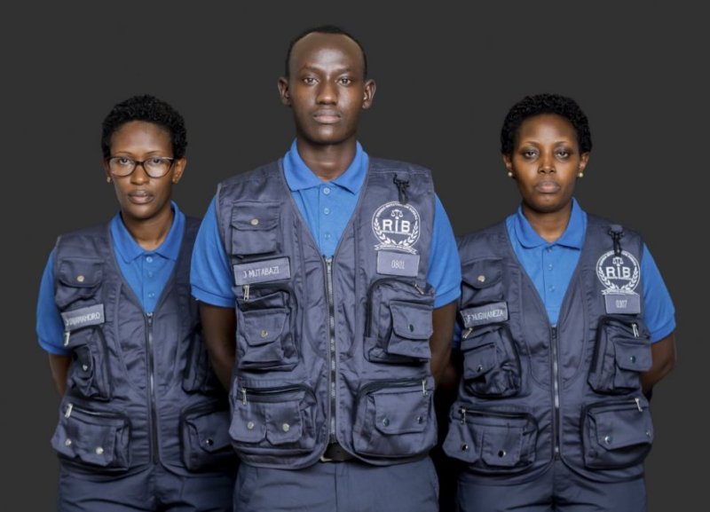 Abakozi ba RIB bakorewe impuzankano zizajya zibaranga bari mu kazi