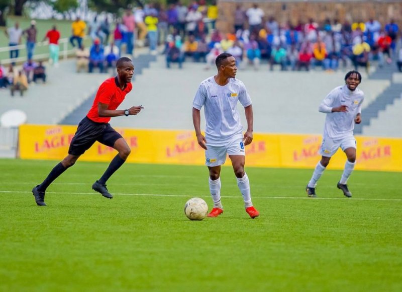  Haruna Niyonzima yasheshe amasezerano na Rayon Sports 