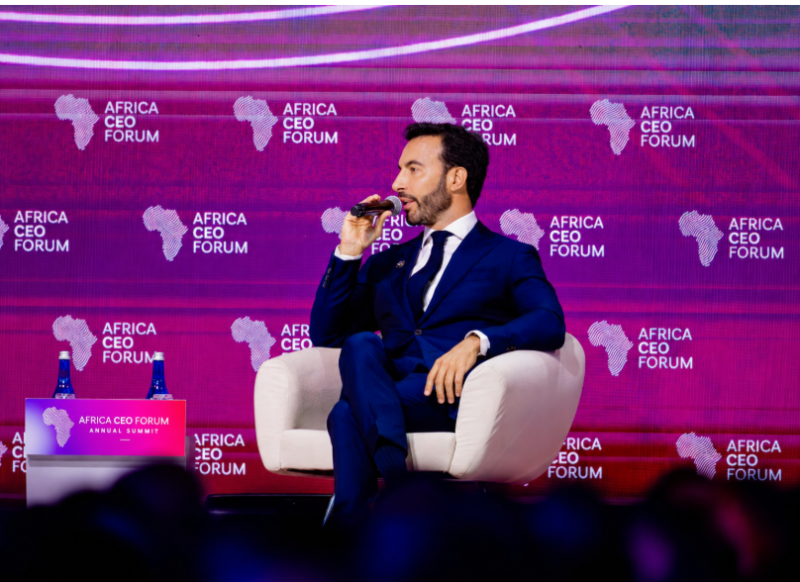Umuyobozi wa Jeune Afrique yavuze ko mu bucuruzi aho kuba umutwe w'isazi waba umurizo w'intare