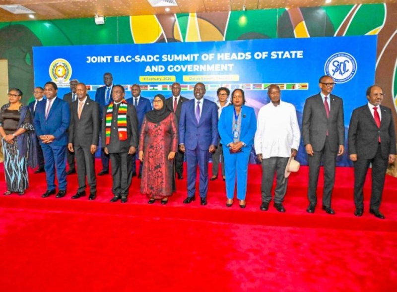 Museveni yasabye Tshisekedi kuganira na M23 imbonankubone