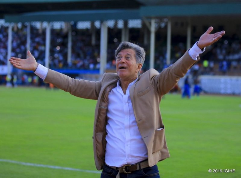 Robertinho yahakanye amakuru yo kwerekeza muri Gasogi United