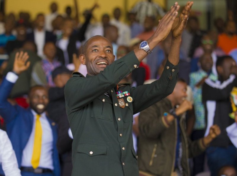 MARIZAMUNDA yabaye Minisitiri wa 11 uyoboye MINADEF, Lt Gen Mubarakh MUGANGA arongera ahirwa n'ukwa 6