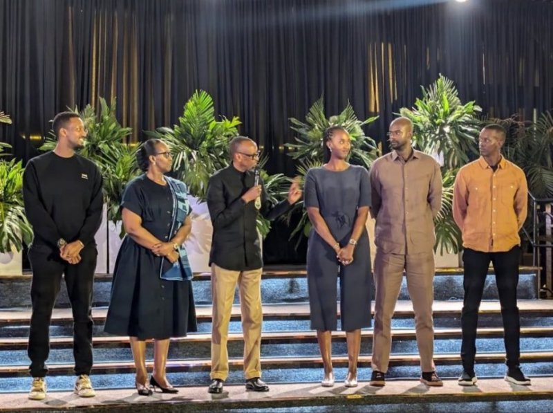 Abanzi bacu turabahendahenda: Perezida Kagame