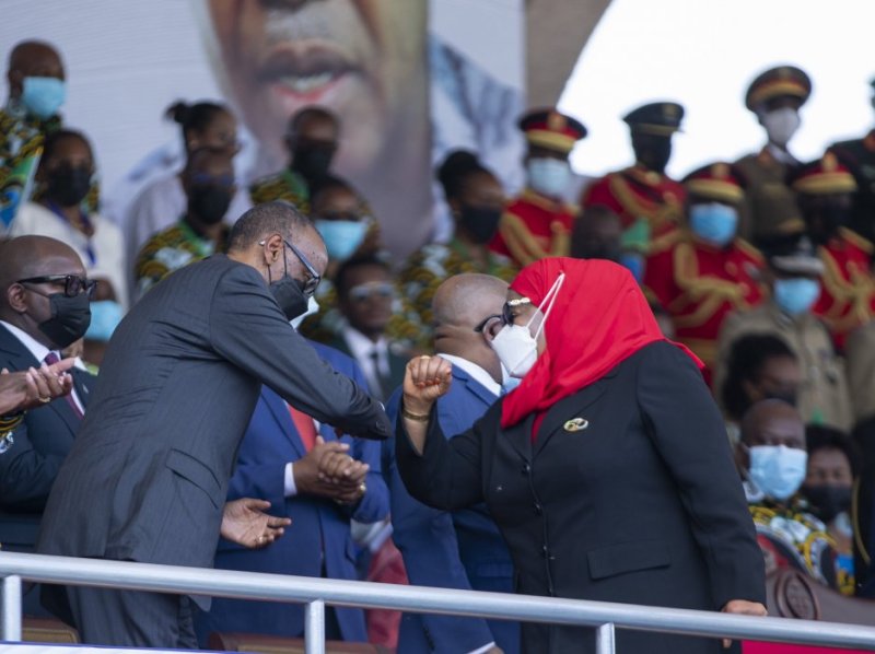 IFOTO Y'UMUNSI: Perezida Kagame na Samia Suluhu mu birori byo kwizihiza imyaka 60 y'ubwigenge bwa Tanzania [AMAFOTO]