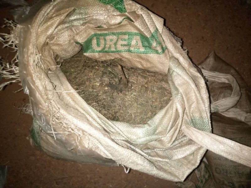 Burera: Polisi yafashe litiro 329 za kanyanga n'ibiro 10 by'urumogi byinjizwaga mu Rwanda bivanwe Uganda