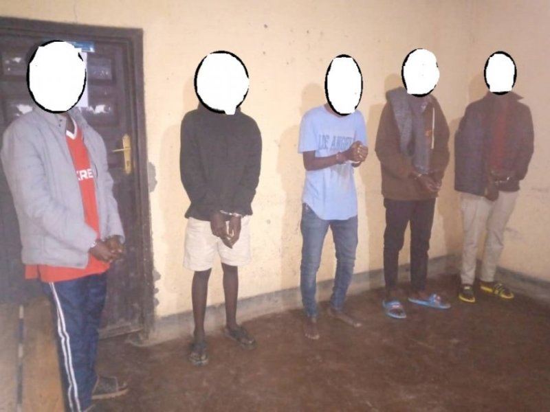 Abanyeshuri batwitse ibikoesho by'ishuri nyuma yo kurangiza ibizamini batawe muri yombi