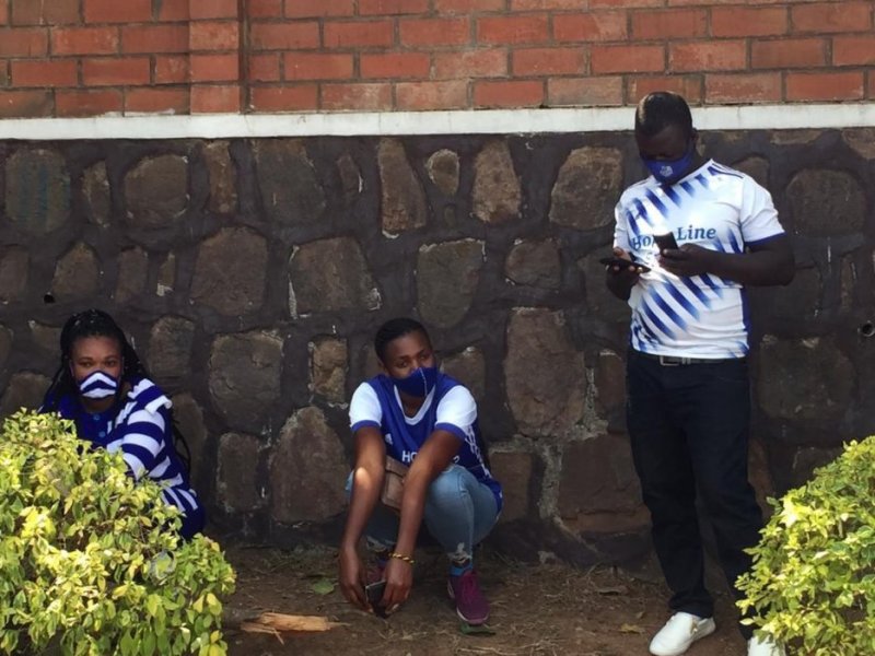 Abafana ba Rayon Sports babyukiye ku biro by'ikipe kuganira na Perezida wabo ku hazaza h'ikipe