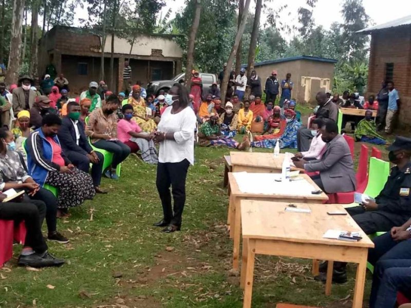 Musanze: Umukobwa wari wanze kuva mu rugo rw'umusore avuga ko yamurongoye yirukanwe n'inteko y'abaturage