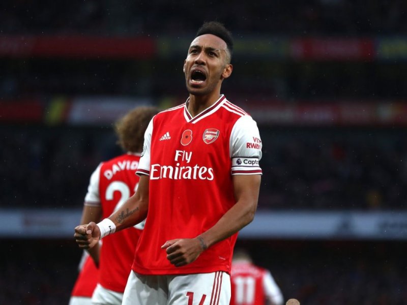 Aubameyang yahawe ibihano bikarishye birimo no kwamburwa kuba kapiteni wa Arsenal