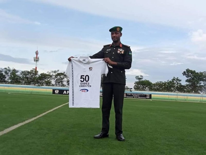 Ikigwari cy'umunyarwanda kirarusha abanyamahanga 50 ubutwari" Lt Gen Mubarakh Muganga uyobora APR FC