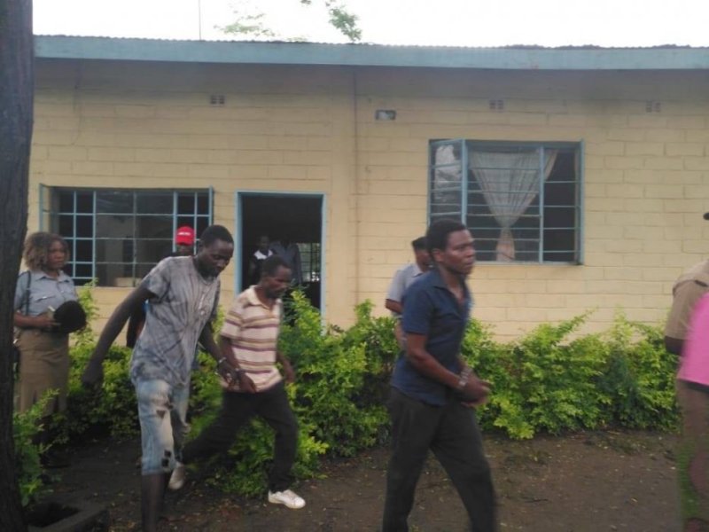 Umugore n'abana be bafunzwe bazira kwambika ubusa uwo bashinja kumutwarira umugabo