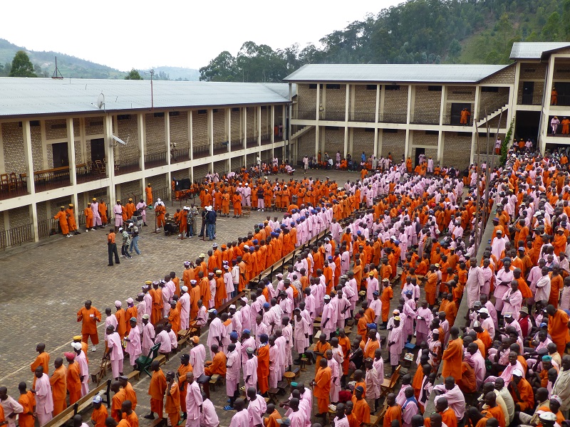 Hagiye gutangizwa uburyo budasanzwe mu butabera buzafasha kugabanya ubucucike mu magereza mu Rwanda
