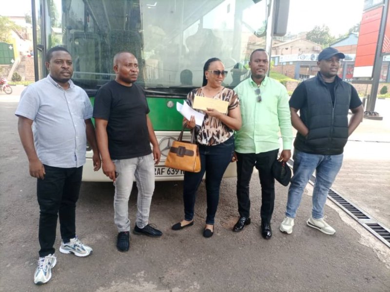 Mvukiyehe Juvénal yatanze imodoka n'ibikoresho bya Kiyovu Sports mu ihererekanyabubasha
