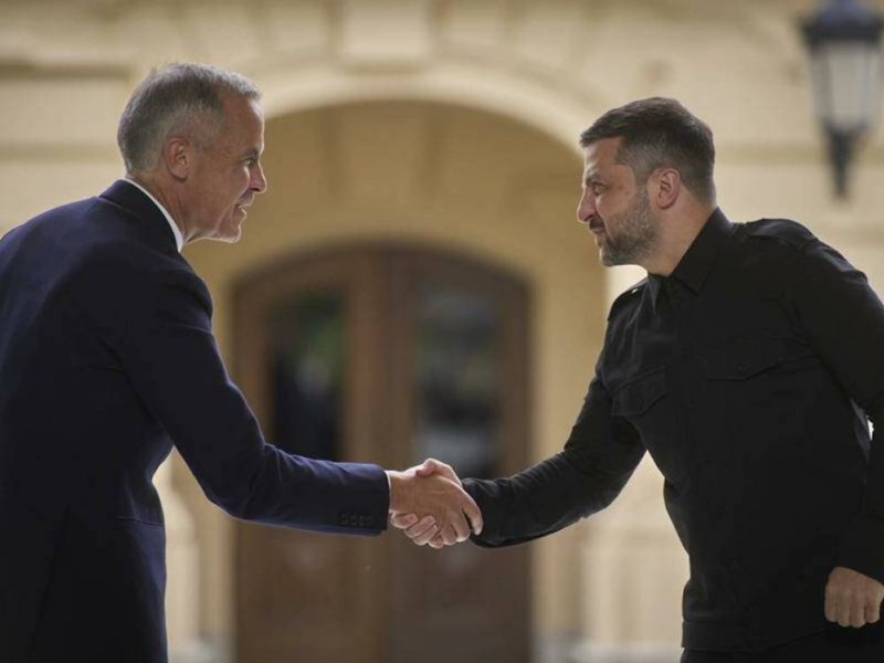 Zelenskyy yongeye gutera utwatsi ibyo guharira u Burusiya ubutaka