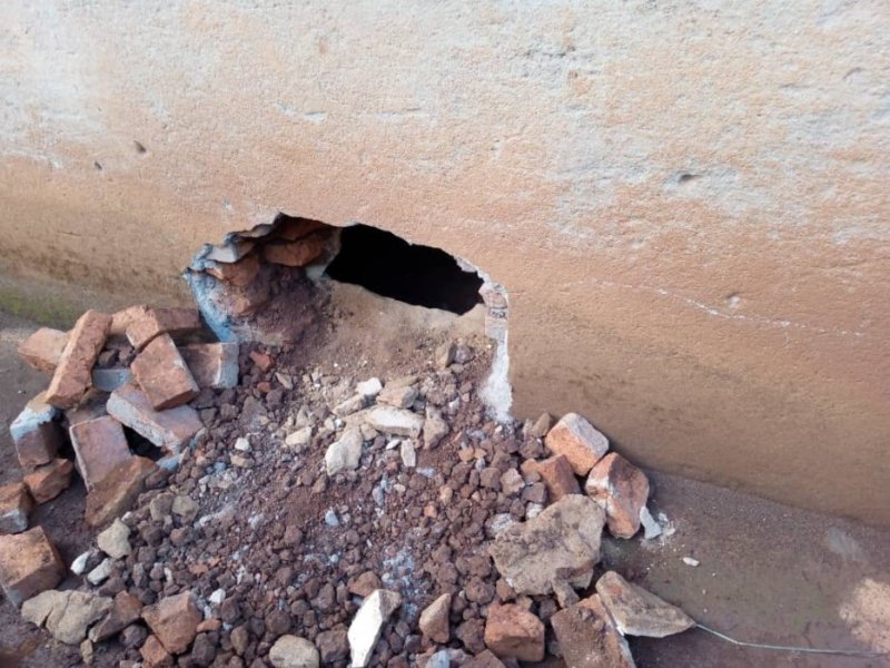 Rusizi: Yabyutse asanga inzu bayitoboye bamwiba ibirimo televiziyo
