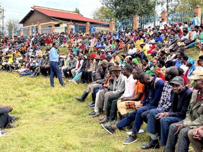 Gicumbi: Meya yavuze ku kibazo cy'Umukuru w'Umudugudu yirukaniye mu Nteko y'Abaturage