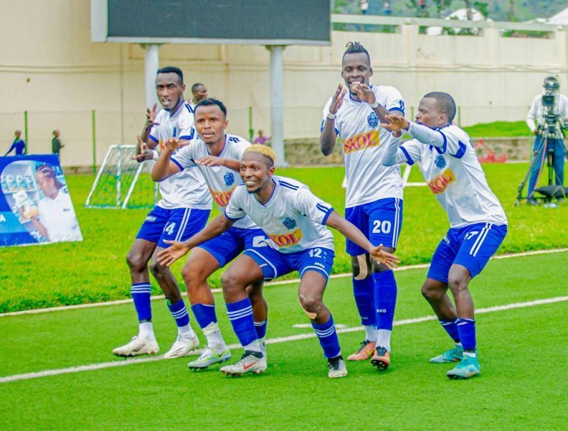 Rayon Sports igiye kwakira umukinnyi ukomeye yifuza