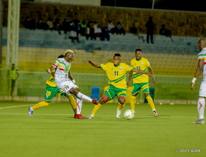 Amavubi y'abakinnyi 10 yanyagiriwe na Mali I Kigali