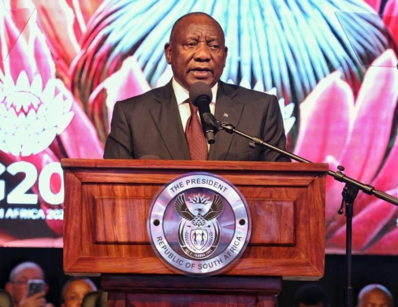 Ramaphosa yemeje ko abagaba bakuru b'ingabo bo muri EAC na SADC batarahura