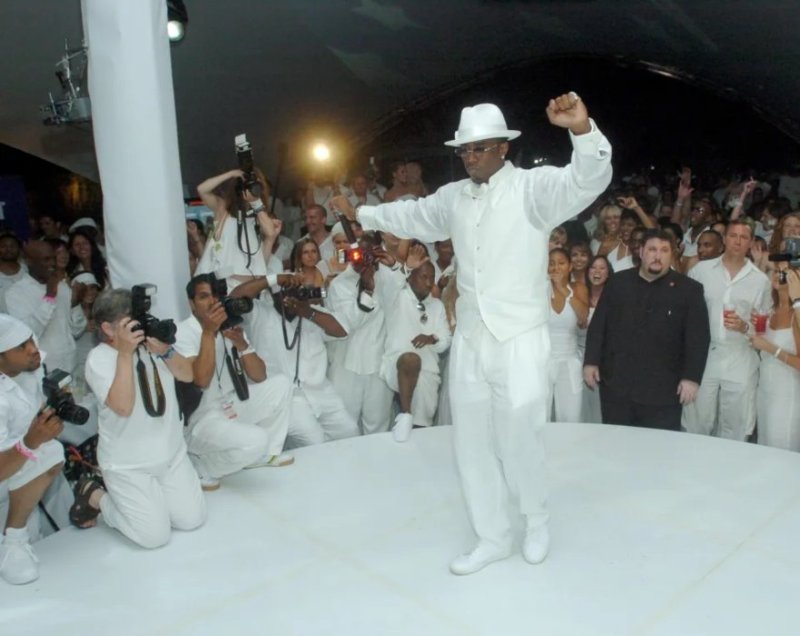 Uwahoze akina filimi z'urukozasoni nawe yashinje P Diddy ihohotera rishingiye ku gitsina