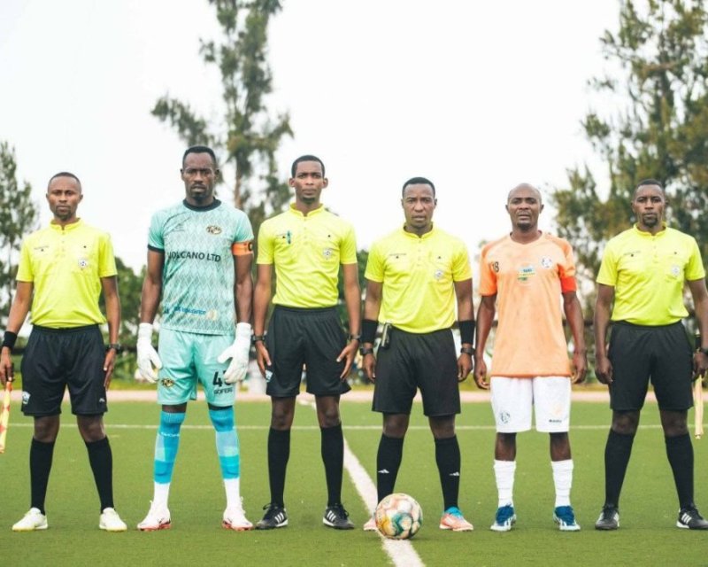 Umusifuzi wakubise umugeri mu bugabo bw'umukinnyi wa Mukura VS yahagaritswe umwaka