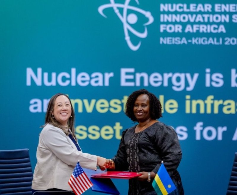 U Rwanda na Amerika byasinyanye amasezerano y'ubufatanye mu gukoresha ingufu zisubira(Nikeleyeri)