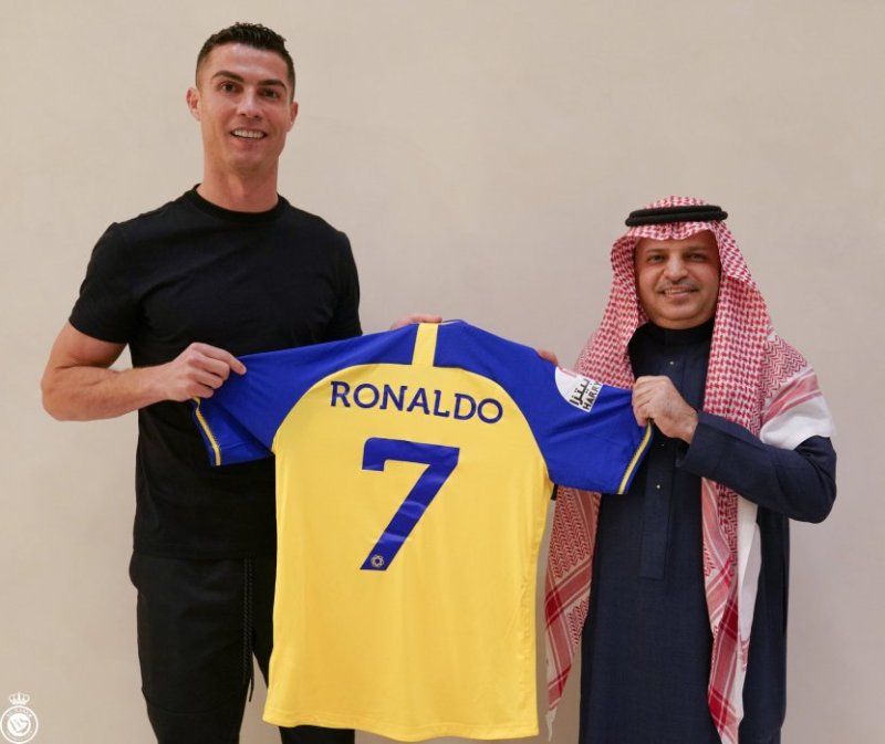 Cristiano Ronaldo yerekeje muri Al Nassr ku mafaranga ataratangwa muri ruhago